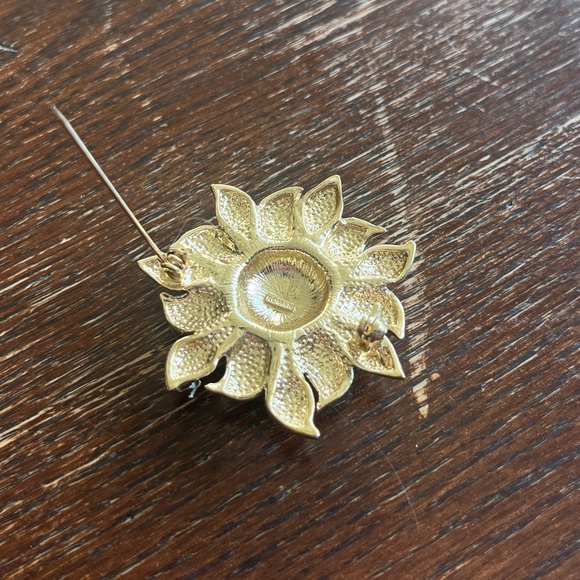 ROMAN Signed Vintage Sunflower Brooch Rhinestone Gold Tone Flower - Picture 5 of 5
